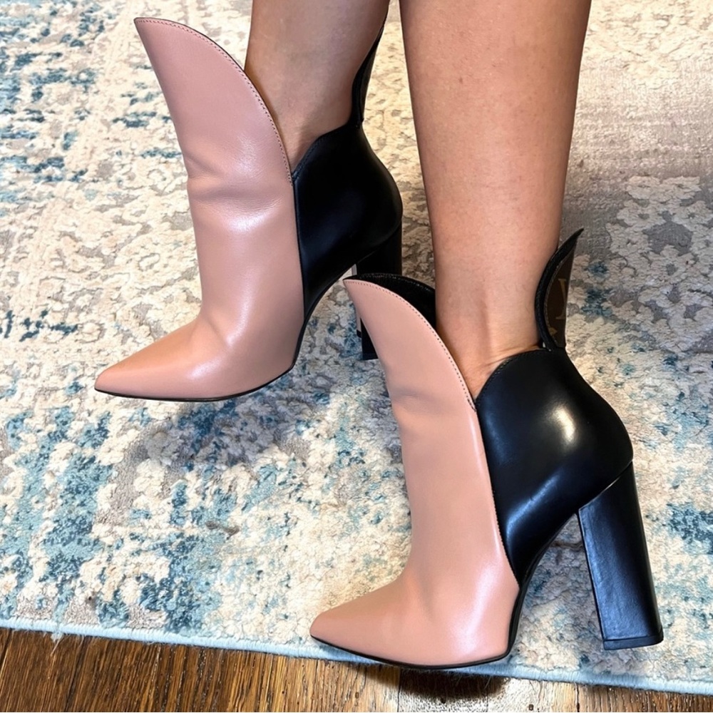 Louis Vuitton Gamble Diva pink ankle boots